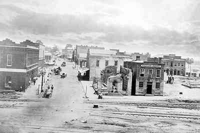 Peachtree Street in Atlanta with wagon traffic. 1864, George Barnard.