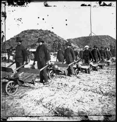 General Sherman's men removing ammo from Fort McAllister.