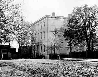 Jefferson Davis' home called the "White House of the Confederacy."